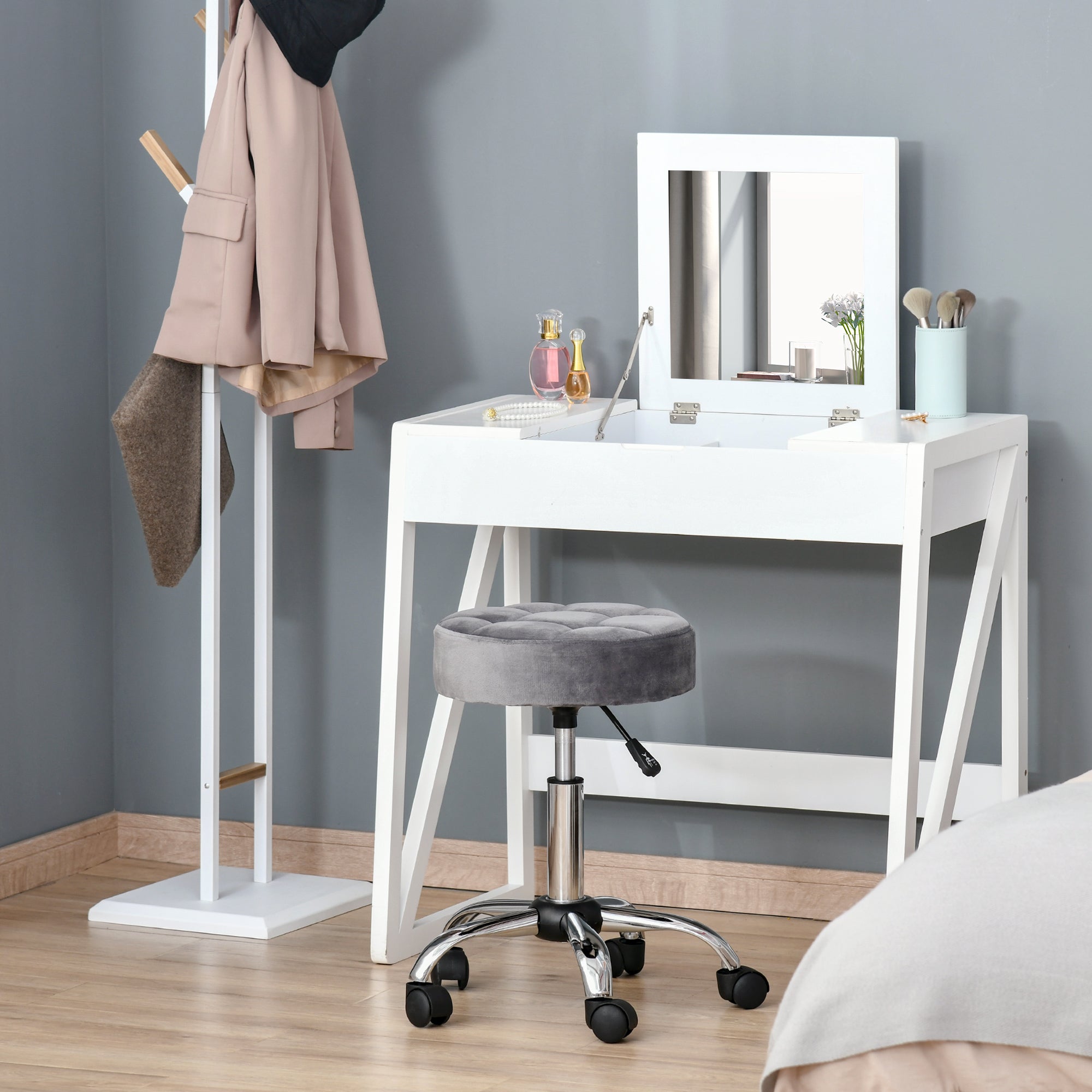 Round Rolling Stool with Height Adjustable Lift, Vanity Chair with Luxury Style Upholstery, Office Chair with Swivel Seat and Wheels for Work Spa Salon, Grey