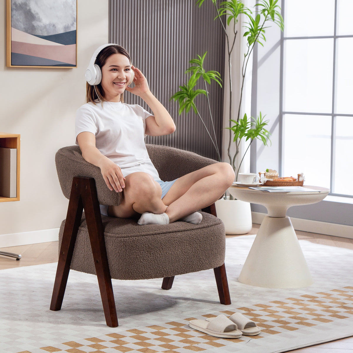 Sherpa Fleece Accent Chair, Upholstered Armchair with Solid Wood Legs for Living Room, Light Brown