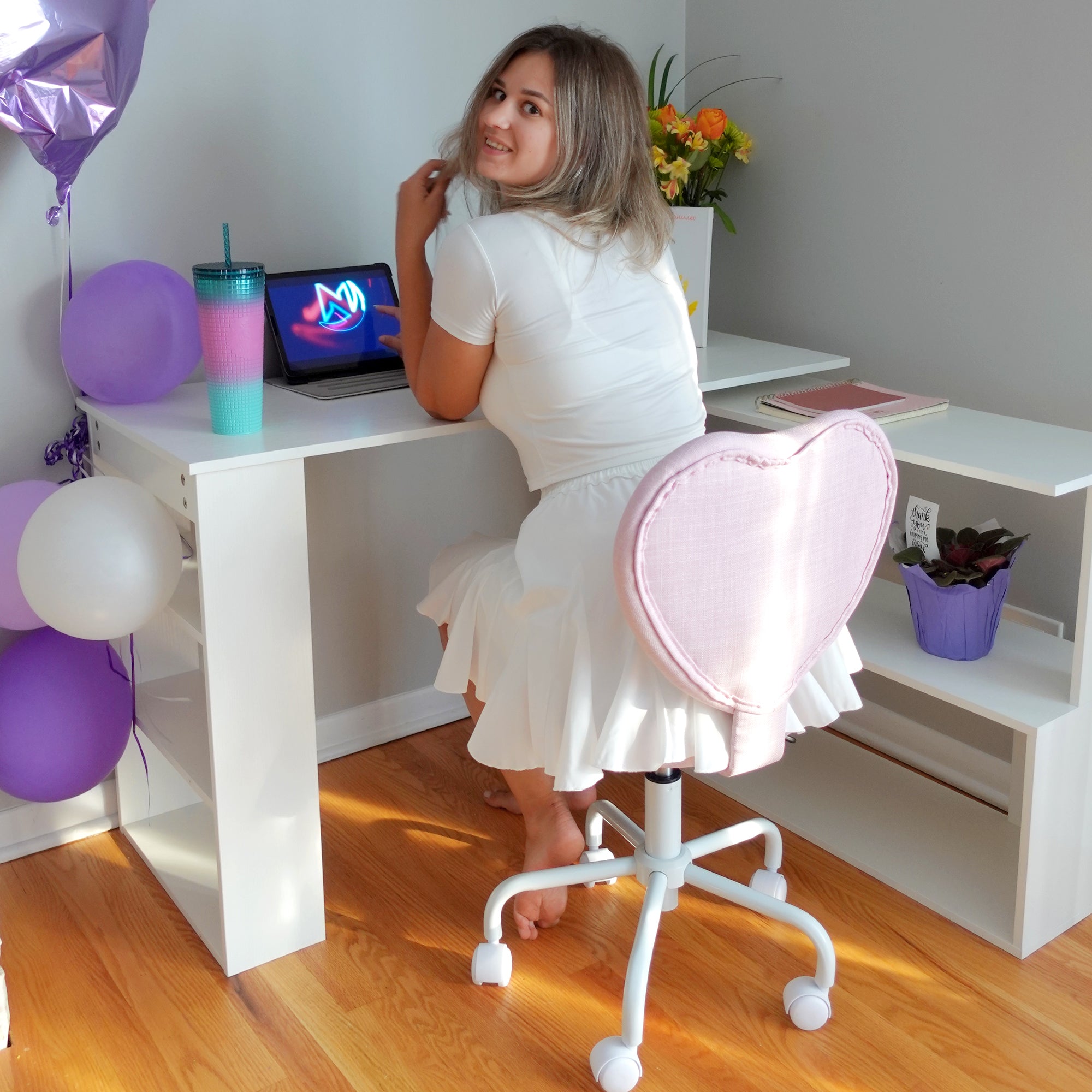 Heart Love Shaped Back Design Office Chair with Adjustable Height, Pink