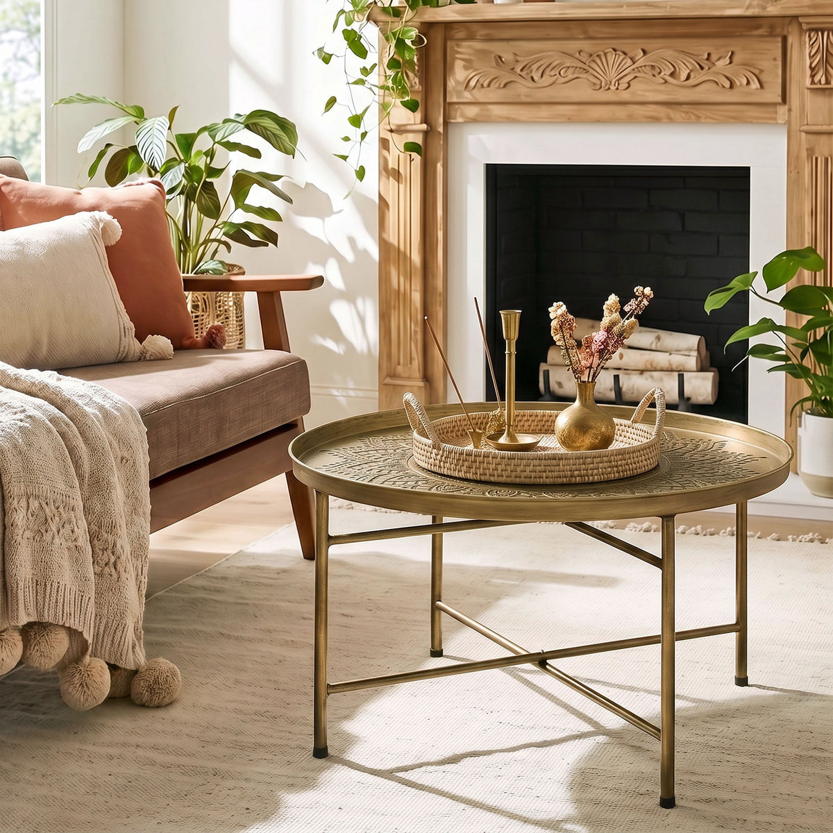 Coffee Table for Living Room, 24" Round Center Table with Hammered Tray Top and Metal Frame for Bedroom, Gold