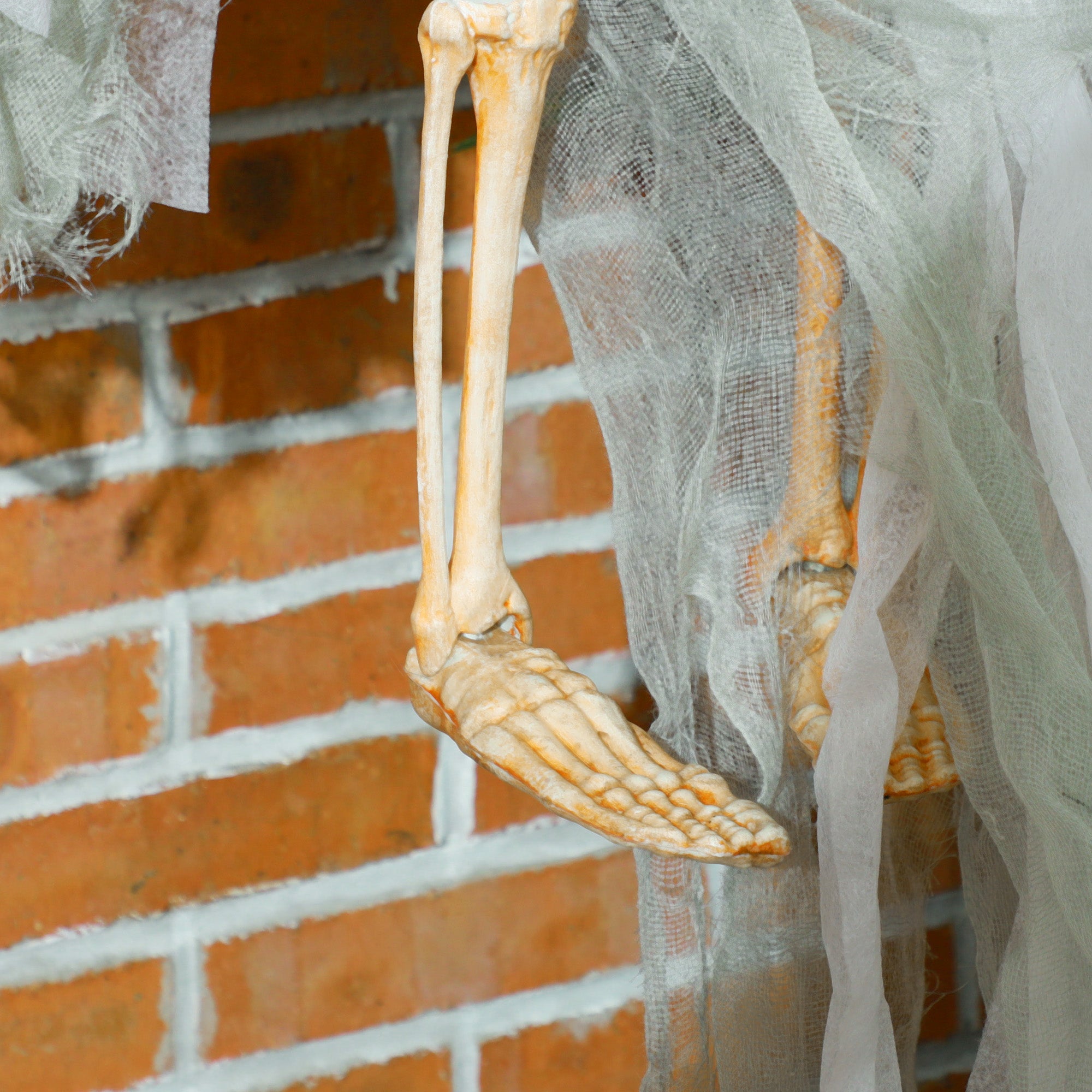 3.9' Outdoor Halloween Hanging Pumpkin Ghost w/ Light Up Eyes, Sound Activated Prop w/ Creepy Howling Sounds