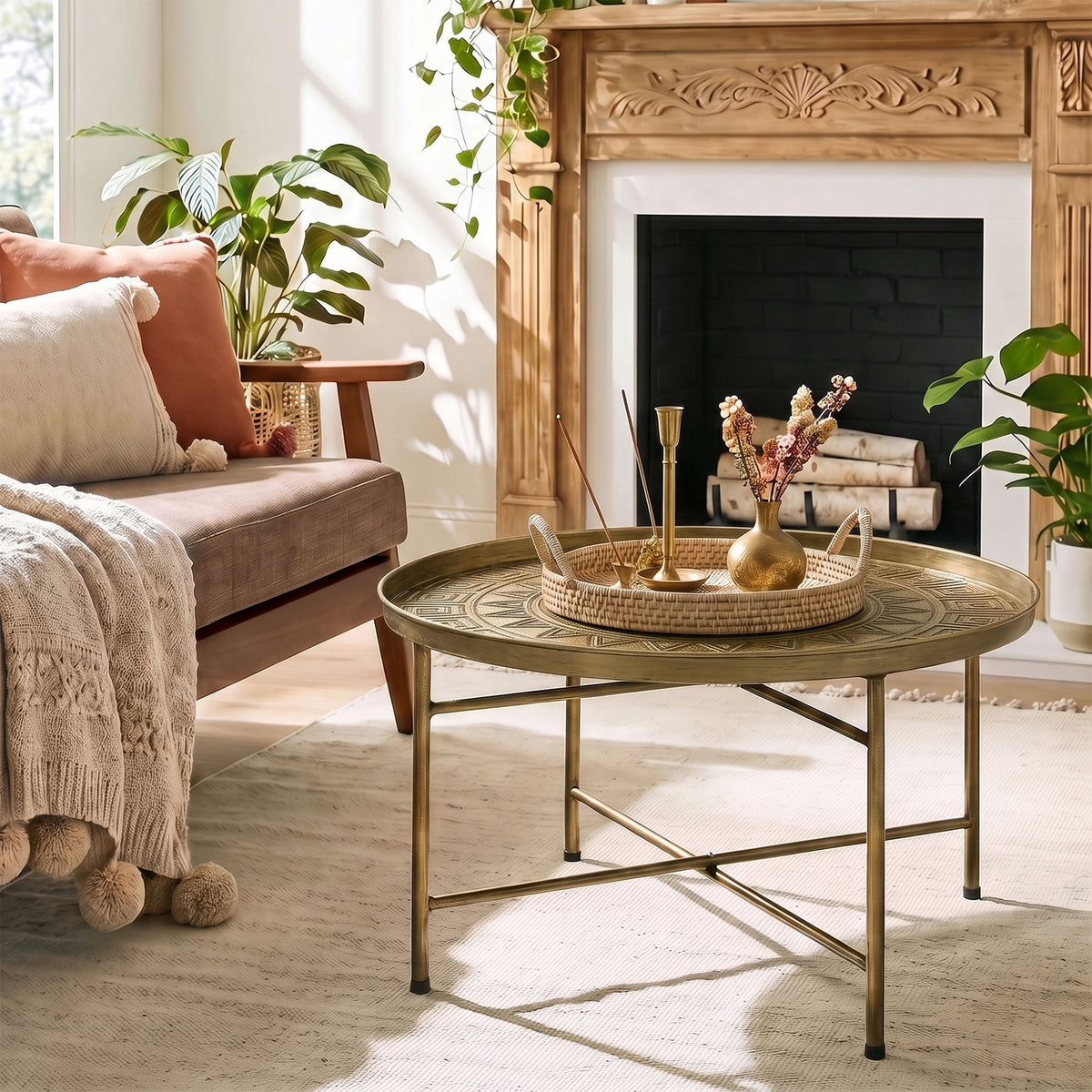 Coffee Table for Living Room, 24" Round Center Table with Hammered Tray Top and Metal Frame for Bedroom, Gold