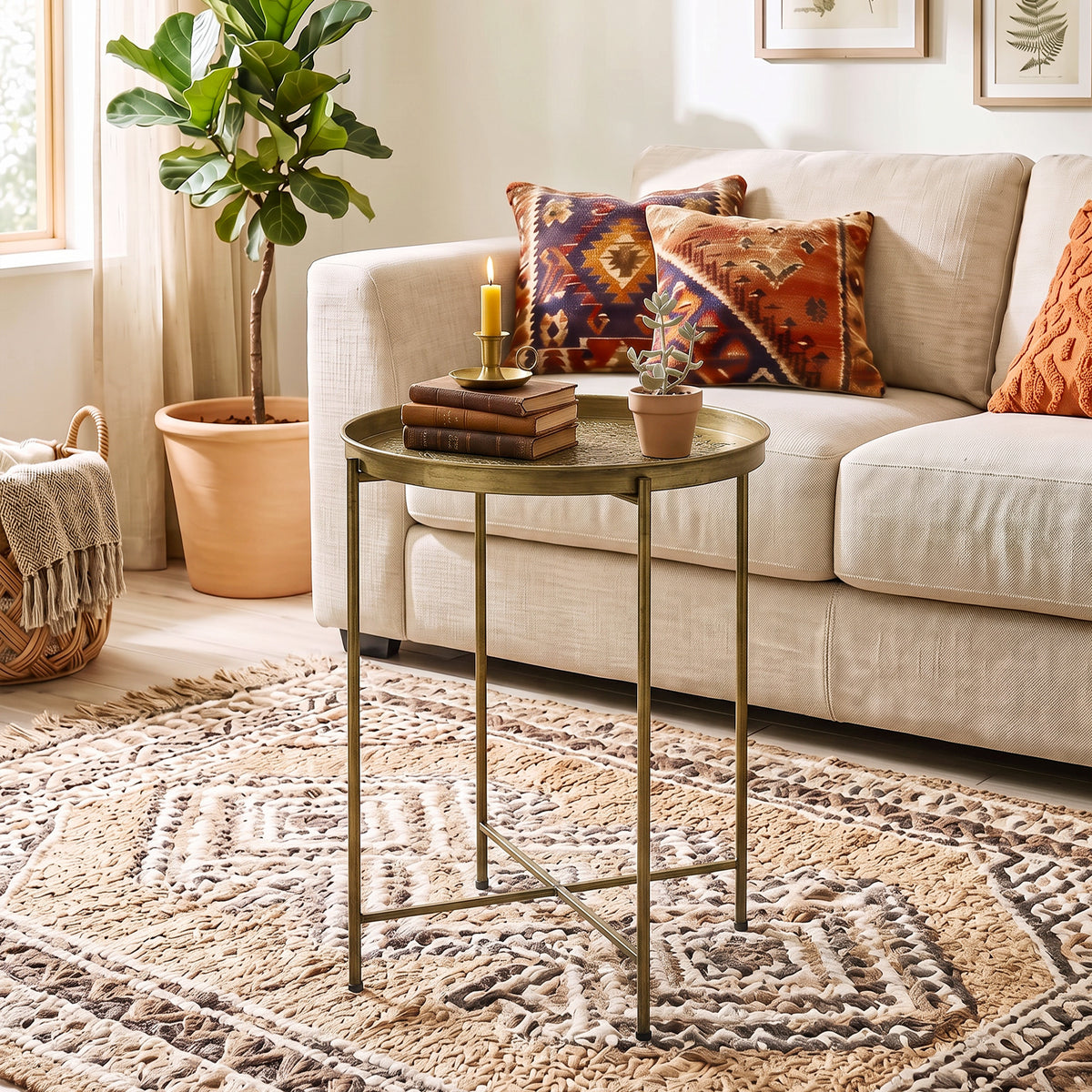 Coffee Table for Living Room, 18" Round Center Table with Hammered Tray Top and Metal Frame for Bedroom, Gold
